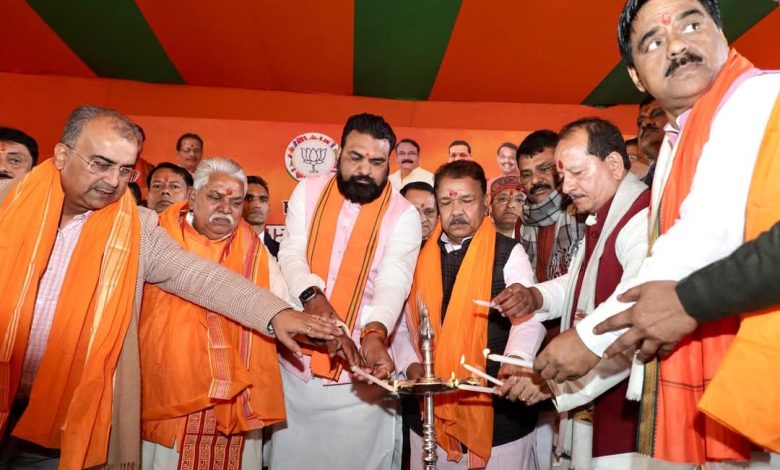 आज भाजपा प्रदेश कार्यालय में भाजपा किसान मोर्चा द्वारा आयोजित कार्यकर्ता मिलन समारोह सह दही-चूड़ा भोज का आयोजन किया