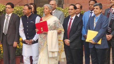 माननीय वित्त मंत्री निर्मला सीतारमण जी को धन्यवाद। आज बजट के दिन उन्होंने बिहार के मधुबनी पेंटिंग बनी हुई साड़ी पहनी हैं।